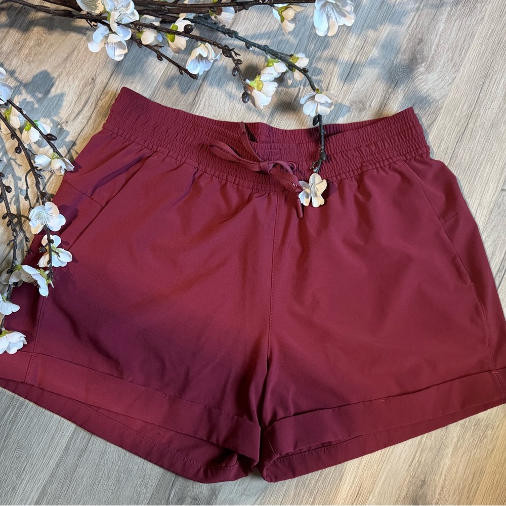 Lululemon Athletica Red Athletic Shorts Lightweight Elastic Waist